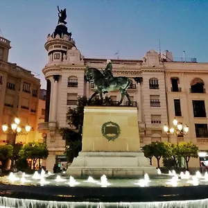apartamento-el-duque-plaza-de-las-tendillas.es-andalucia.com/